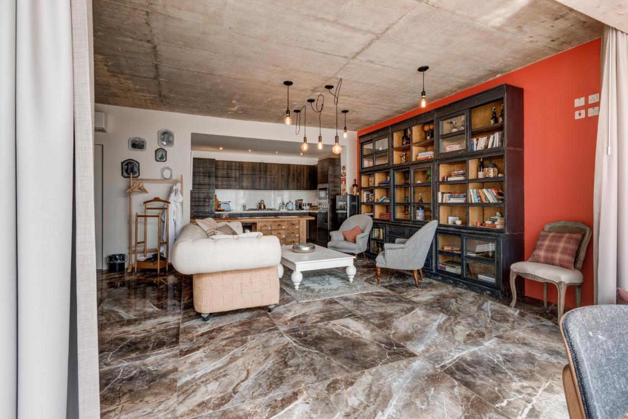 Talbot And Bons Deluxe Studio Flat Gudja Kültér fotó